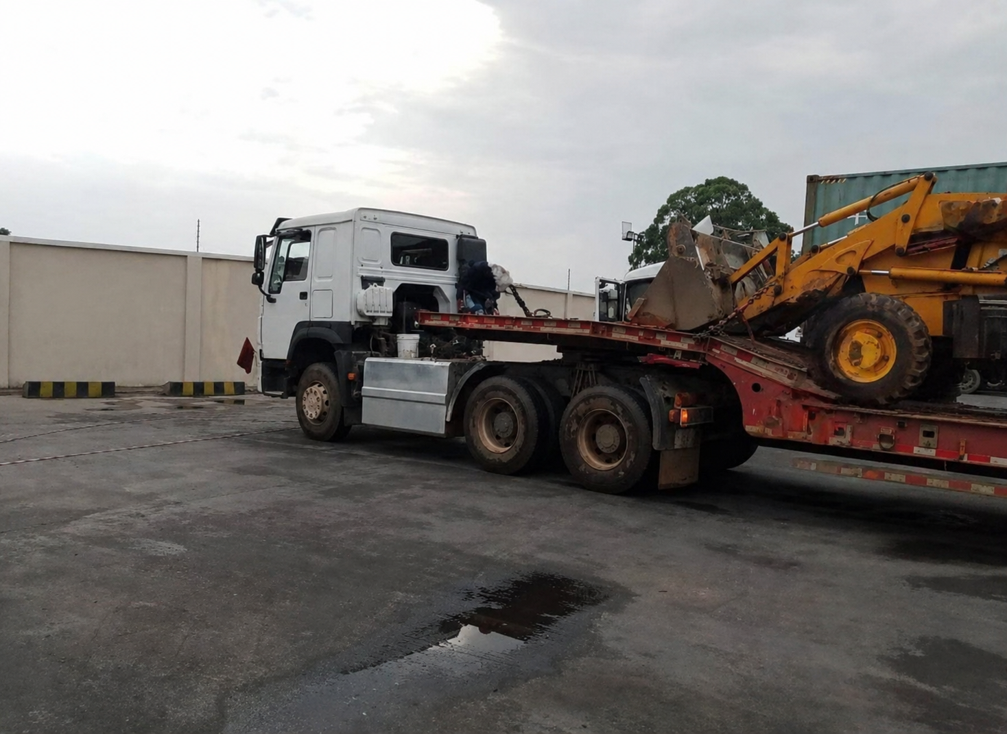 Heavy Equipment Transport & Logistics